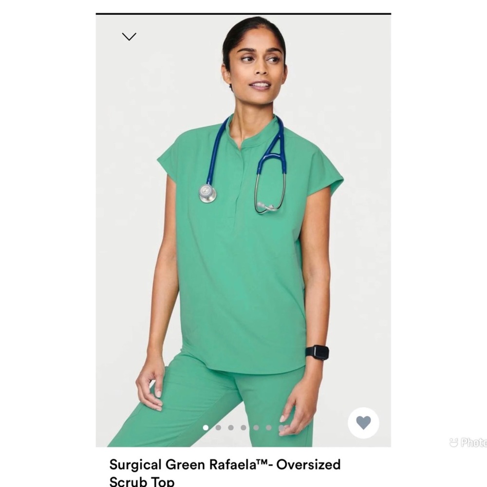 FIGS - Rafaela Scrub Top (Surgical Green) - Limited Edition